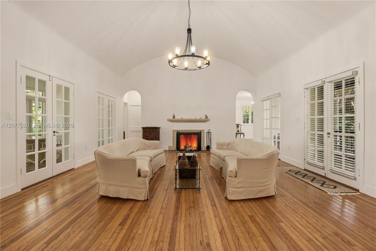 665 N Greenway Dr , Coral Gables, FL 33134 Photo