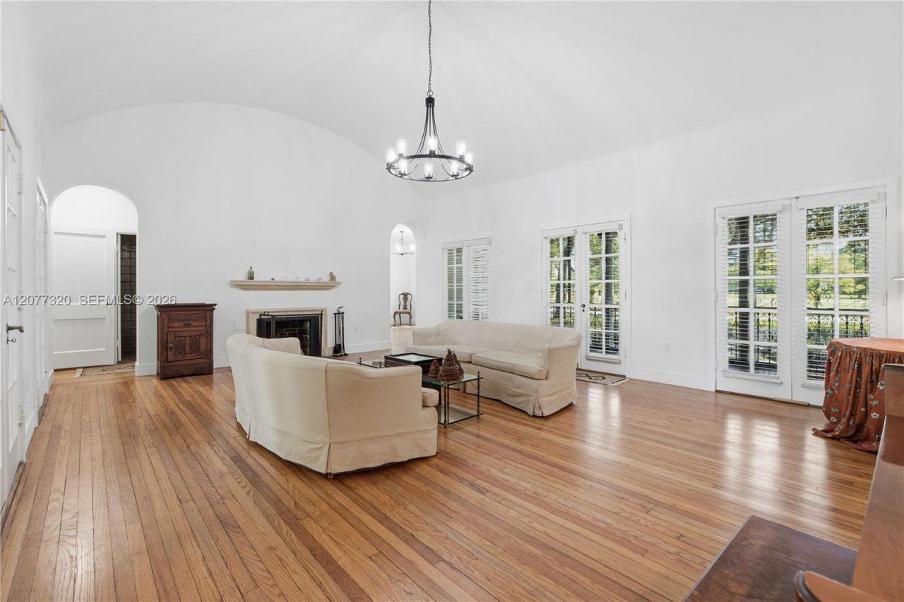 665 N Greenway Dr , Coral Gables, FL 33134 Photo