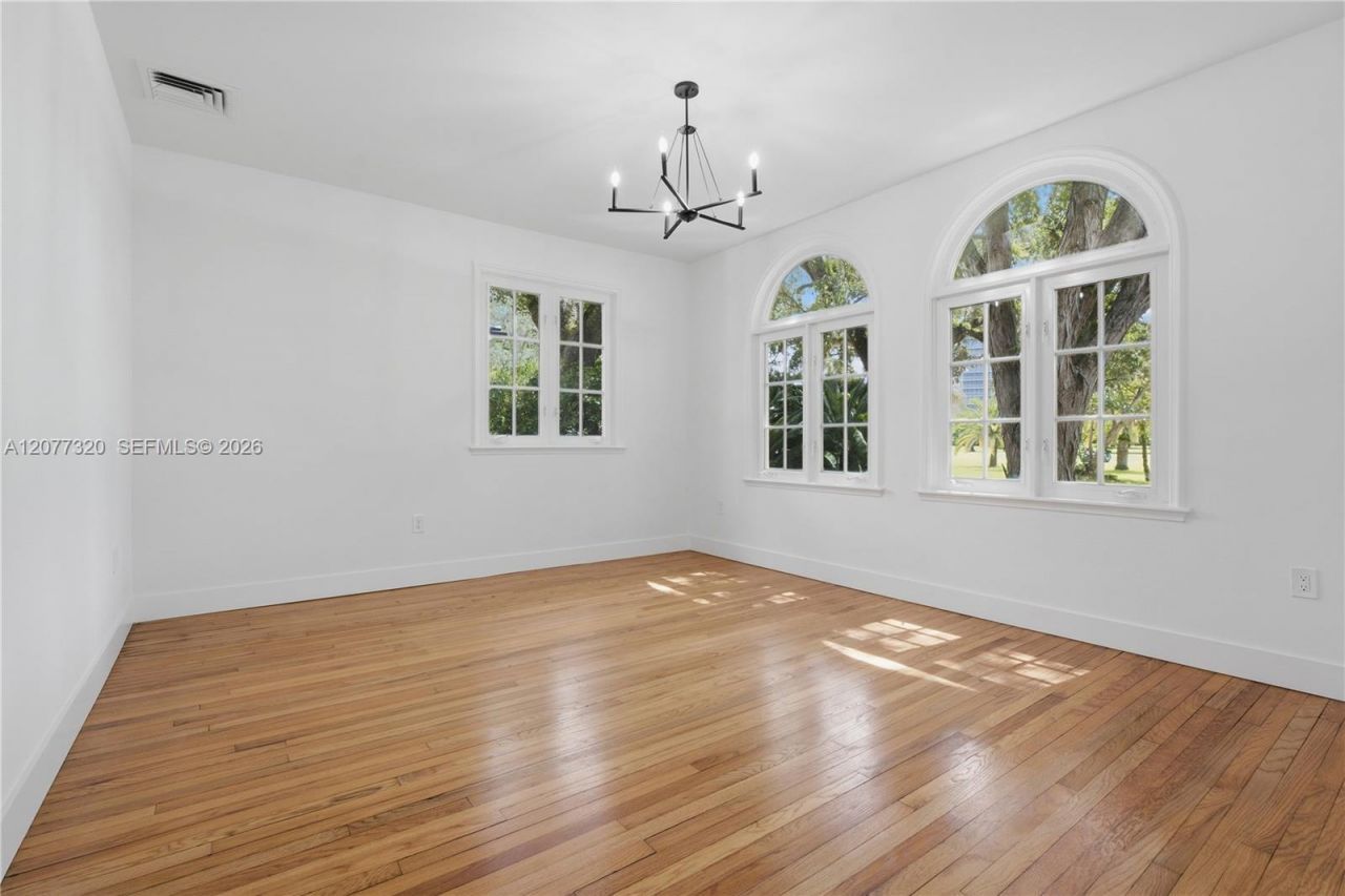 665 N Greenway Dr , Coral Gables, FL 33134 Photo