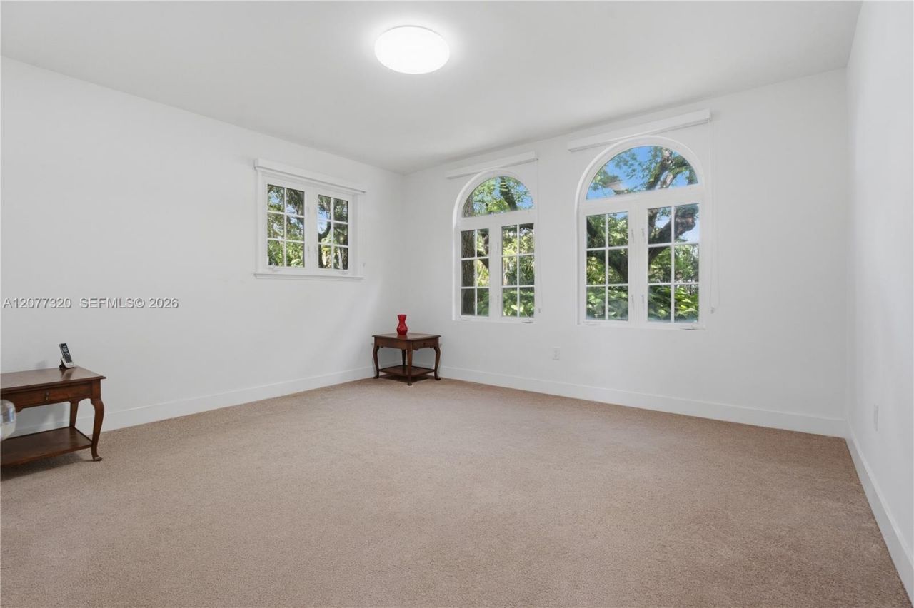 665 N Greenway Dr , Coral Gables, FL 33134 Photo