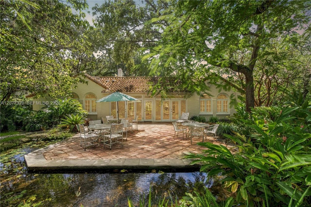 665 N Greenway Dr , Coral Gables, FL 33134 Photo