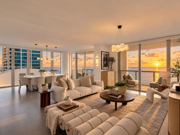 6799 Collins Ave , Unit LPH02, Miami Beach, FL 33141