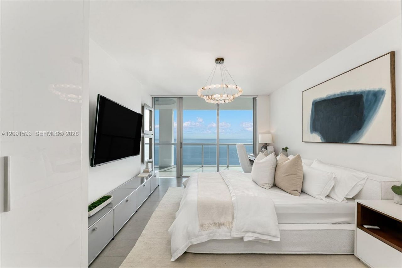 6799 Collins Ave, Unit LPH02, Miami Beach, FL 33141 Photo
