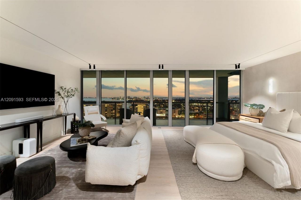 6799 Collins Ave, Unit LPH02, Miami Beach, FL 33141 Photo