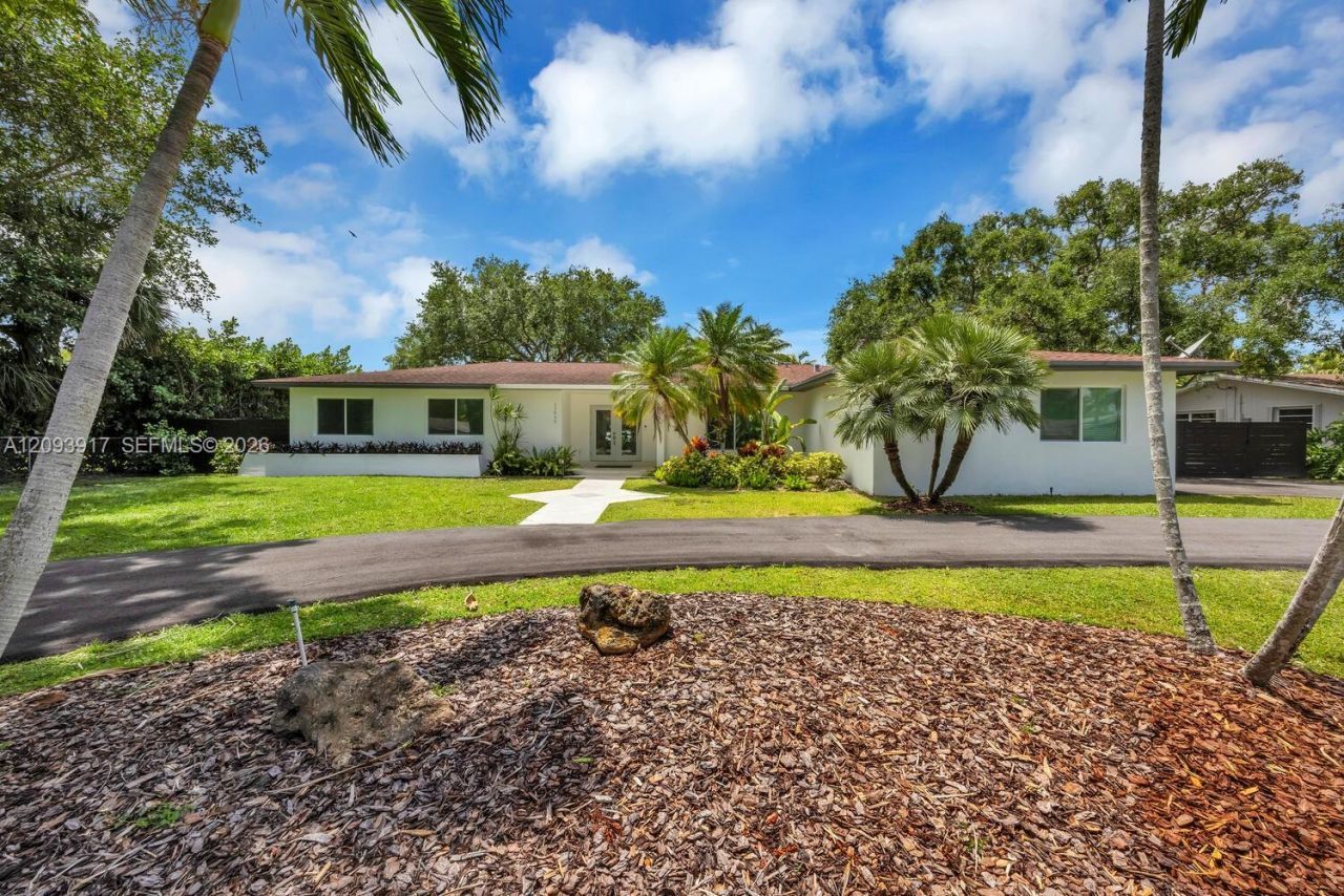 13840 SW 74th Ave, Palmetto Bay, FL 33158 Main Photo