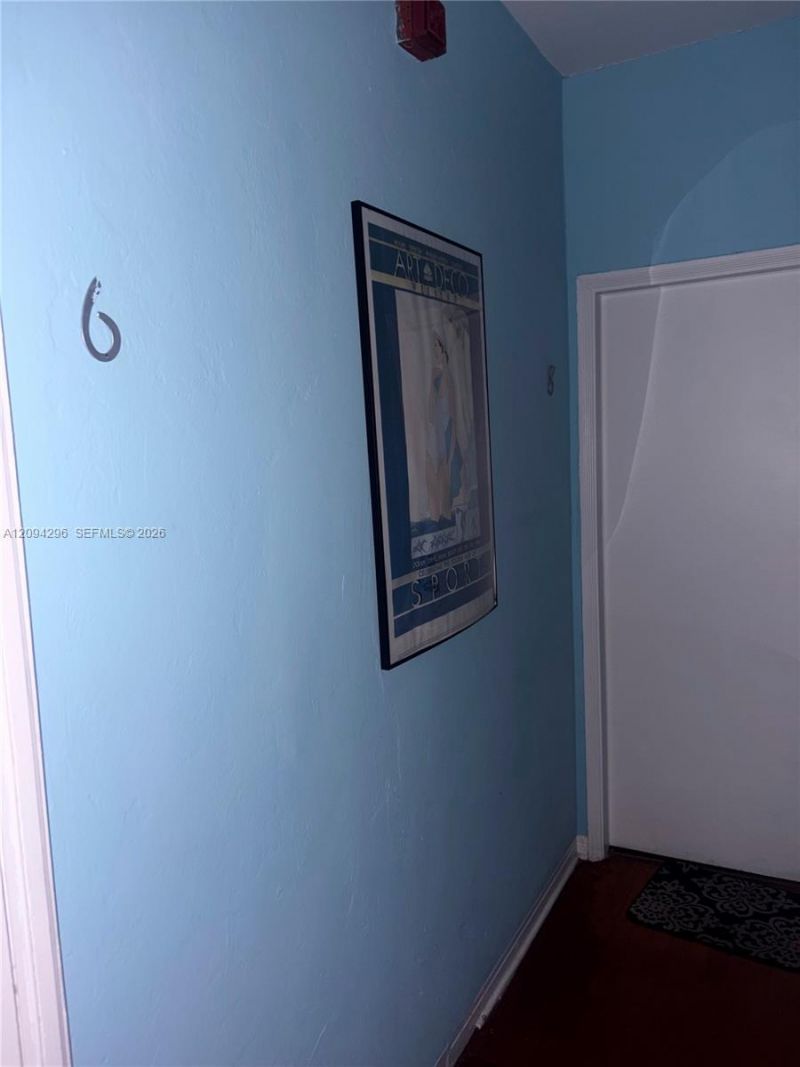637 12th St, Unit 6, Miami Beach, FL 33139 Photo