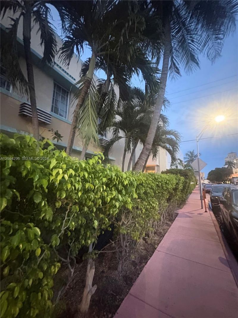 637 12th St, Unit 6, Miami Beach, FL 33139 Photo