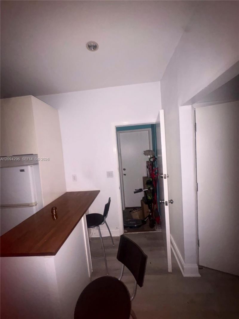 637 12th St, Unit 6, Miami Beach, FL 33139 Photo
