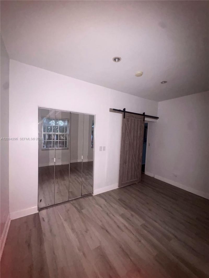 637 12th St, Unit 6, Miami Beach, FL 33139 Photo