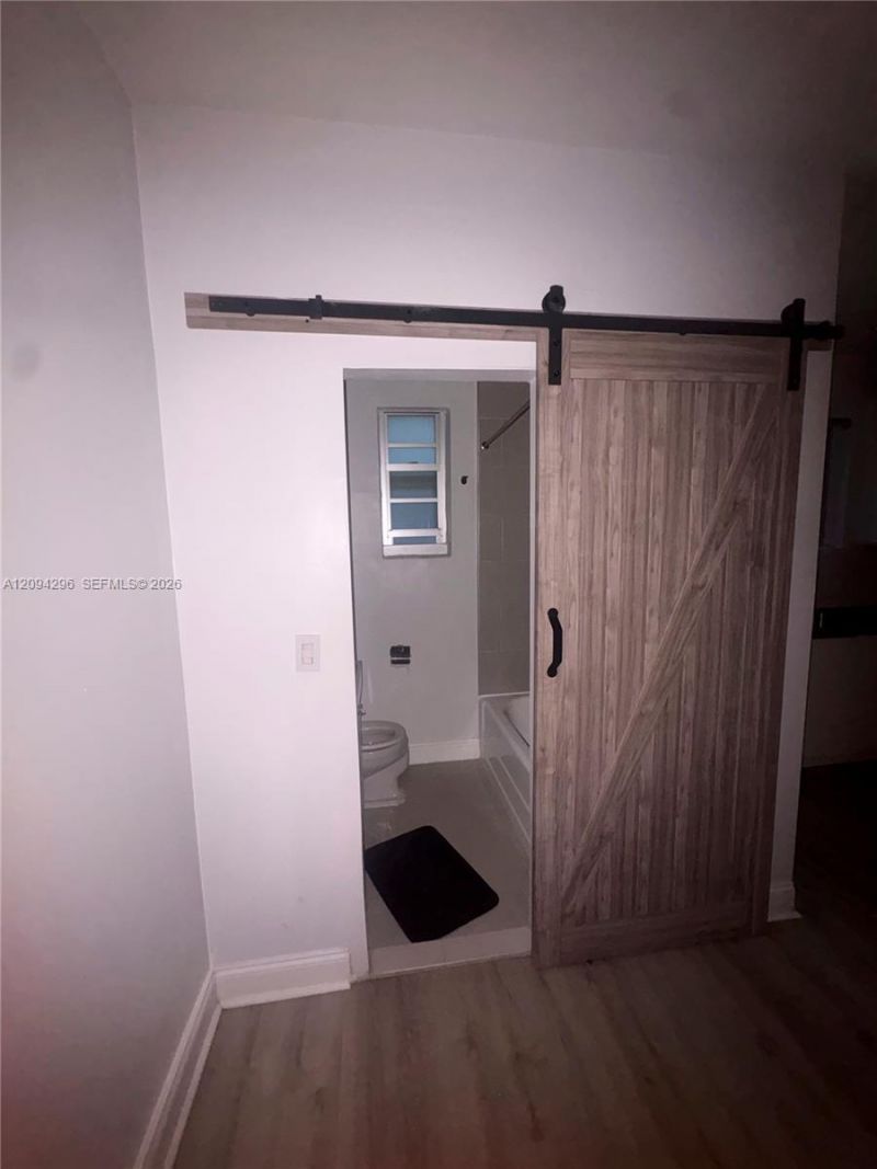 637 12th St, Unit 6, Miami Beach, FL 33139 Photo