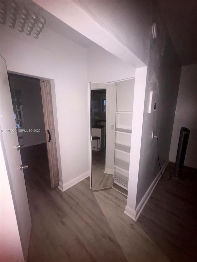 637 12th St, Unit 6, Miami Beach, FL 33139 Photo