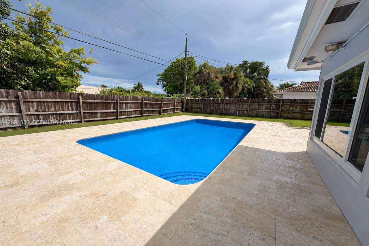 3700 NW 2nd Ct, Boca Raton, FL 33431 Photo