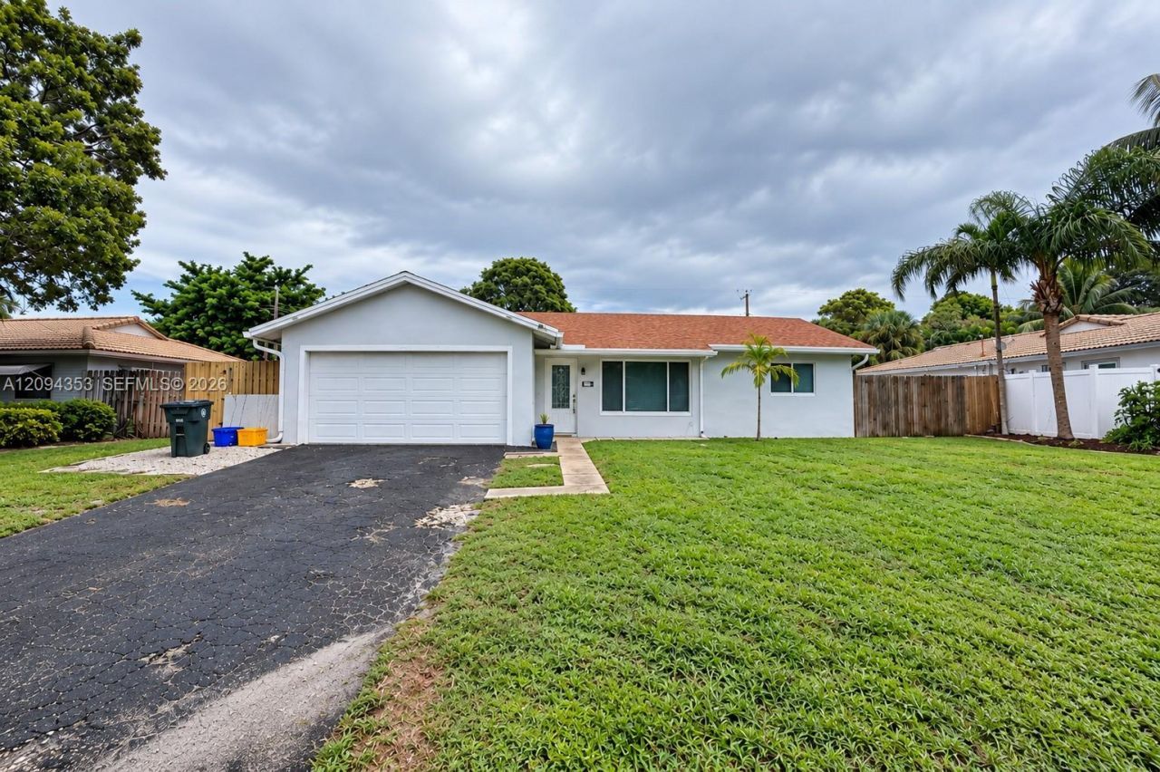 3700 NW 2nd Ct, Boca Raton, FL 33431 Photo