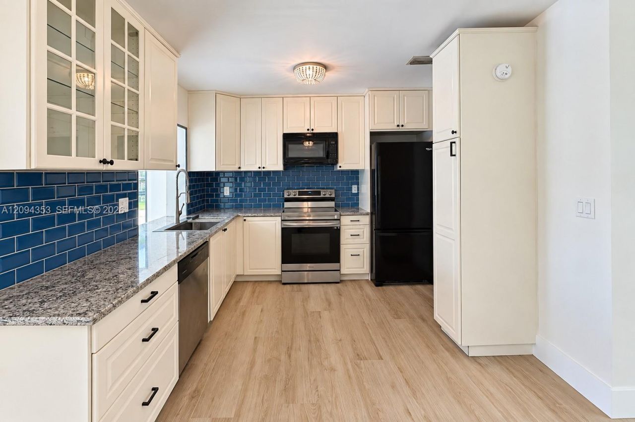 3700 NW 2nd Ct, Boca Raton, FL 33431 Photo