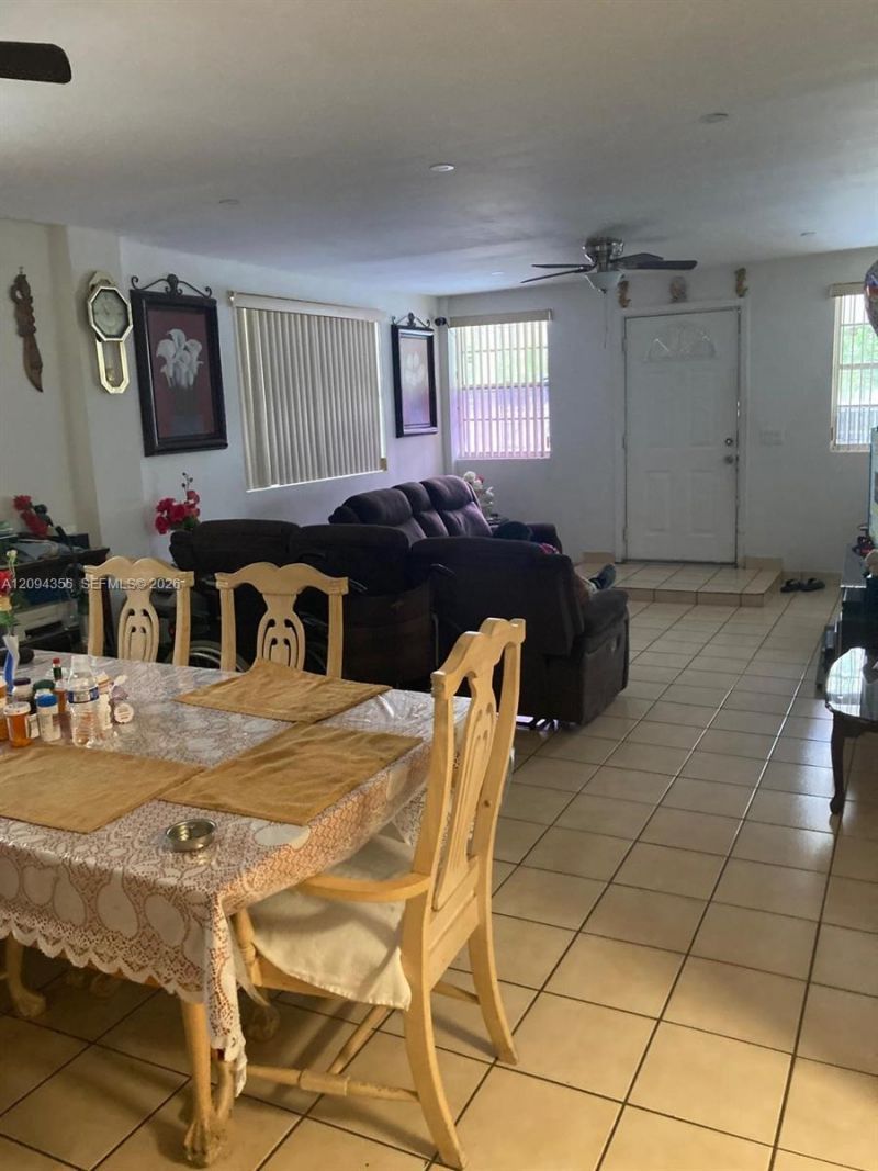 580 NW 136th St , North Miami, FL 33168 Photo