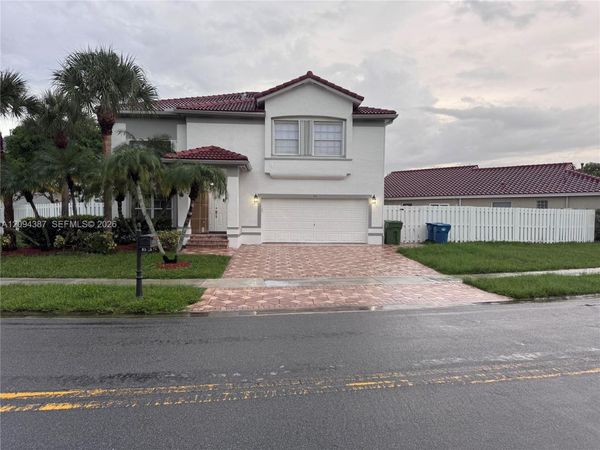 83 Gables Blvd , Weston, FL 33326