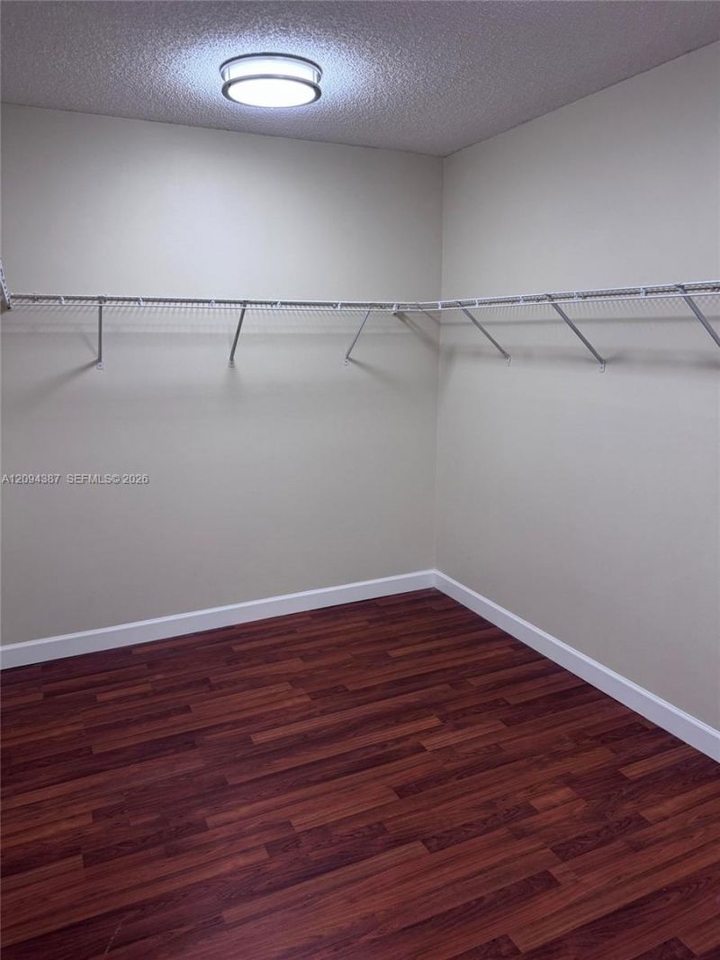 83 Gables Blvd, Weston, FL 33326 Photo
