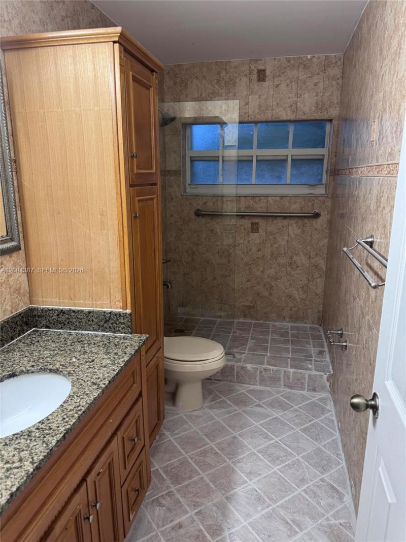 83 Gables Blvd, Weston, FL 33326 Photo