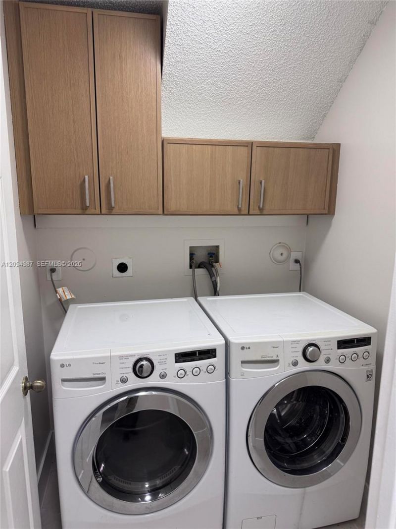 83 Gables Blvd, Weston, FL 33326 Photo