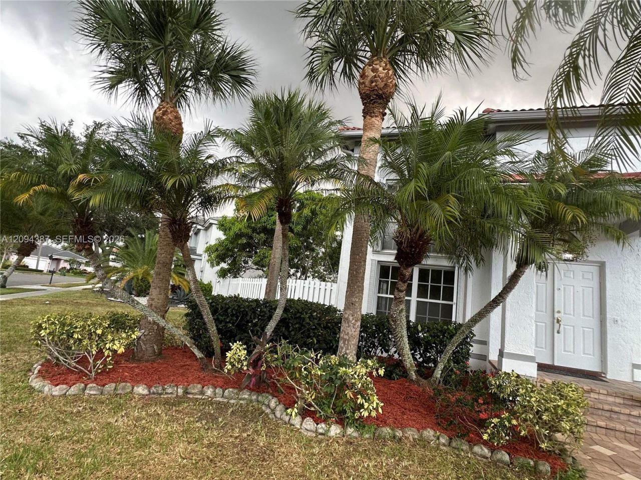 83 Gables Blvd, Weston, FL 33326 Photo