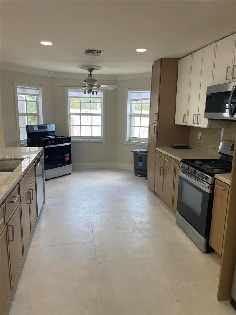 83 Gables Blvd, Weston, FL 33326 Photo