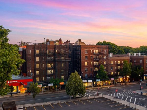 7234 Austin Street , Unit B2, Forest Hills, NY 11375