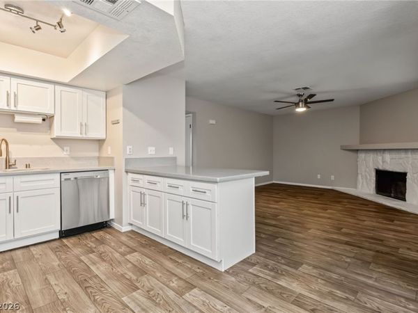 7904 Esterbrook Way , Unit 201, Las Vegas, NV 89128