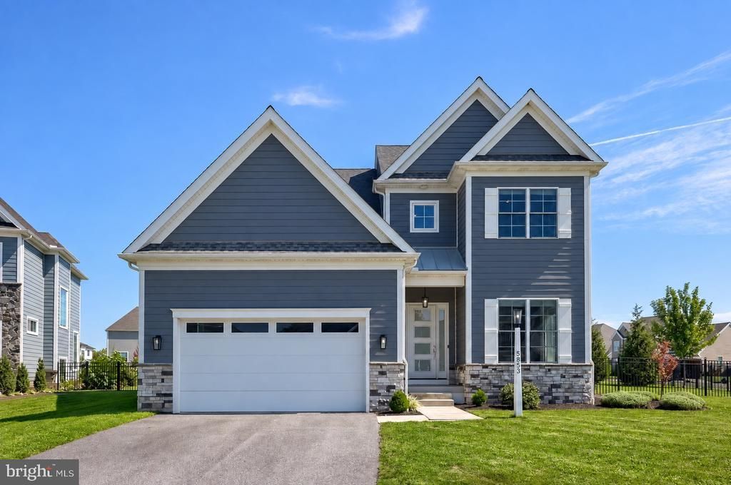 5853 WILD LILAC DRIVE , EAST PETERSBURG, PA 17520