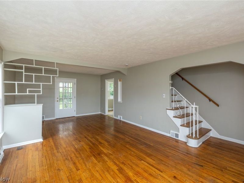 5167 Philip Avenue, Maple Heights, OH 44137 Photo 3