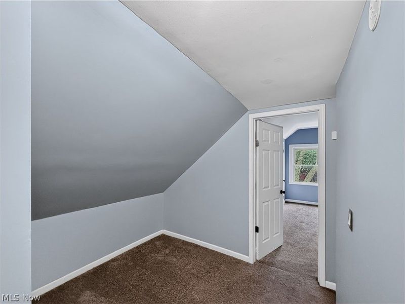 5910 Gilbert Court, Cleveland, OH 44102 Photo 11