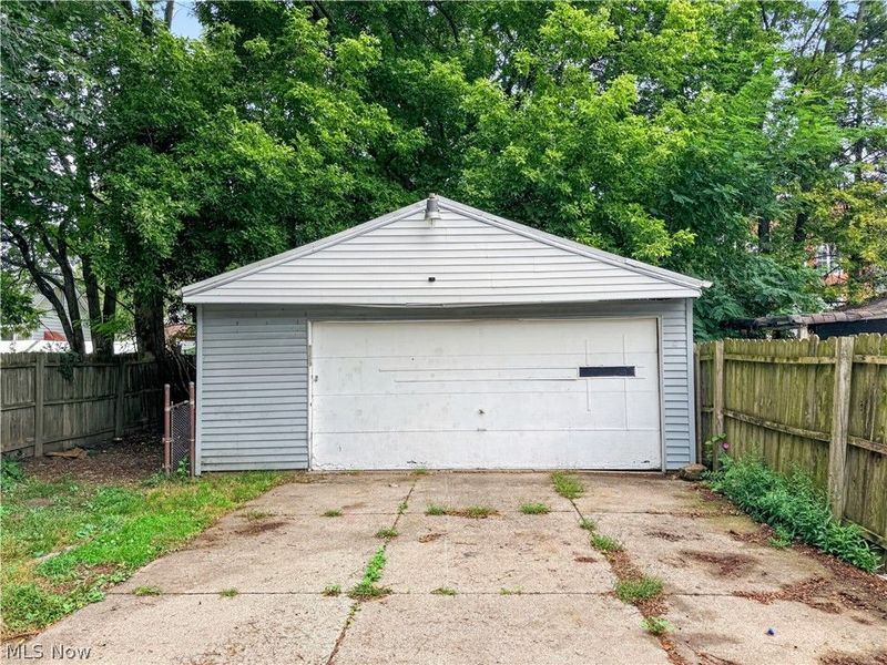 5910 Gilbert Court, Cleveland, OH 44102 Photo 22