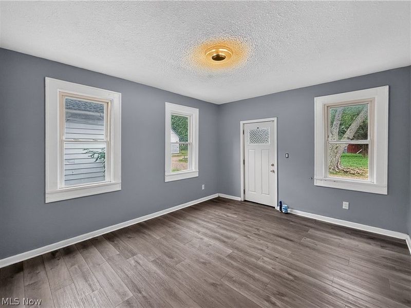 5910 Gilbert Court, Cleveland, OH 44102 Photo 6