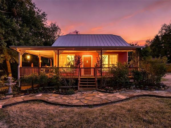 207 Commerce Street, Cumby, TX 75433