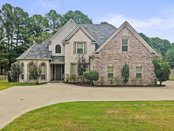 132 Private Road 4206 , Mount Pleasant, TX 75455