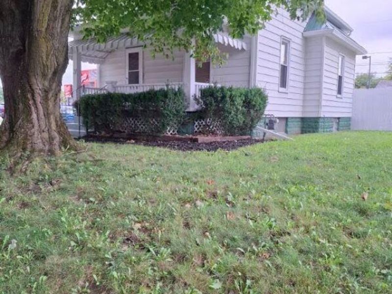 21 N Douglas Avenue, Springfield, OH 45503 Photo 2
