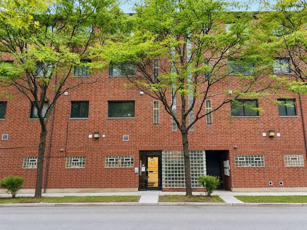 2453 S Archer Avenue, Unit 4F, Chicago, IL 60616