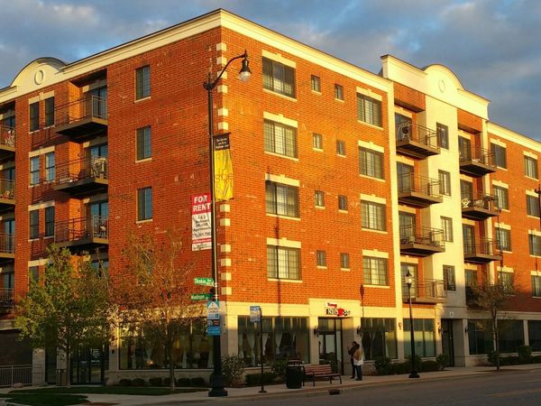 8255 Skokie Boulevard , Unit 502, Skokie, IL 60077