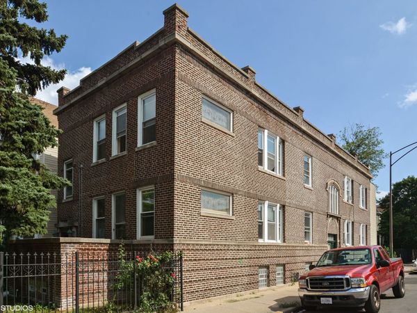 3557 W Wrightwood Avenue, Unit 1R, Chicago, IL 60647
