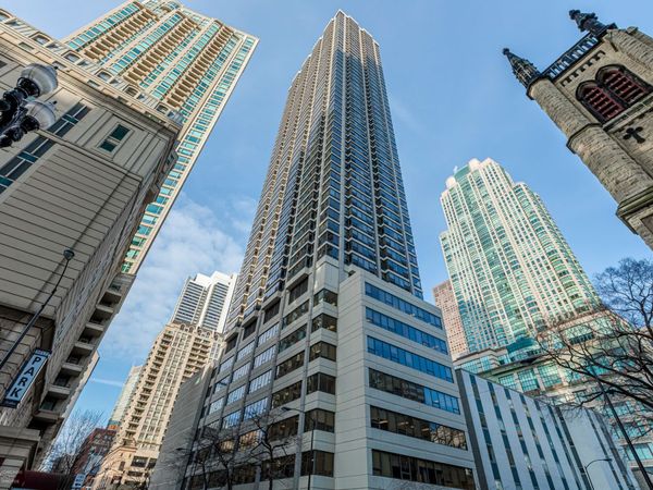 30 E Huron Street, Unit 3003, Chicago, IL 60611