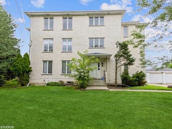 475 N East River Road , Unit 3, Des Plaines, IL 60016