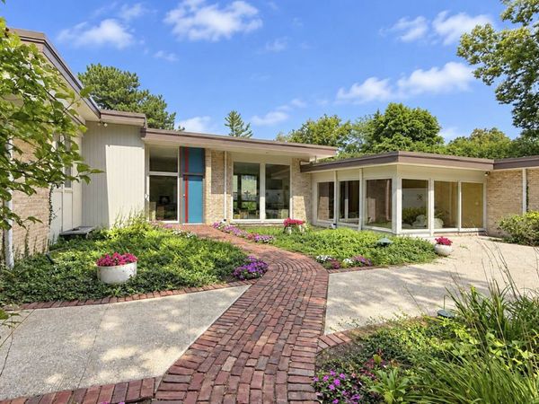 767 Whiteoaks Lane , Highland Park, IL 60035