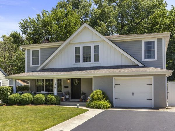 645 Hill Avenue , Glen Ellyn, IL 60137