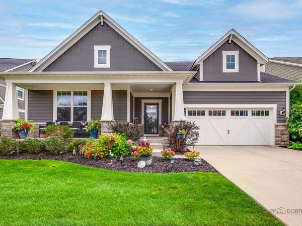 685 Insull Drive , Vernon Hills, IL 60061
