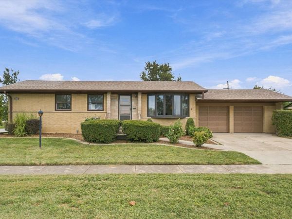 171 Serena Drive, Chicago Heights, IL 60411