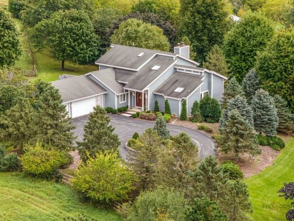 29325 N Callahan Road, Wauconda, IL 60084