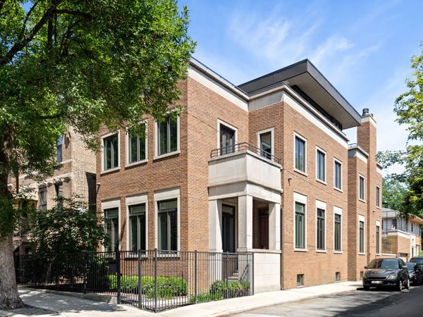 1801 N Hermitage Avenue , Chicago, IL 60622