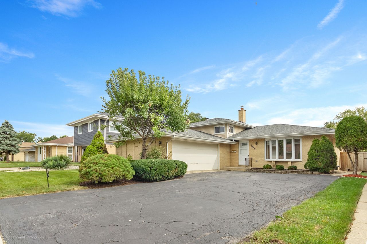 2847 Buckingham Avenue, Westchester, IL 60154 Main Photo