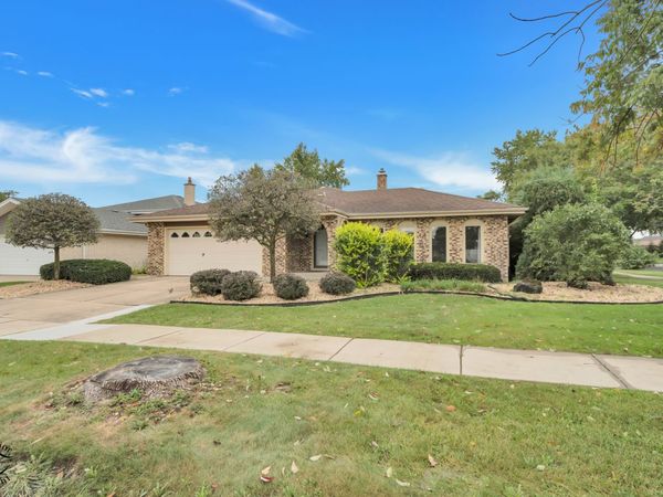 7530 Hemlock Drive , Orland Park, IL 60462
