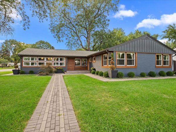 1720 Garfield Avenue , Aurora, IL 60506
