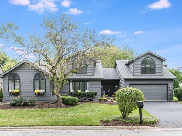 1923 Hillside Lane , Lisle, IL 60532